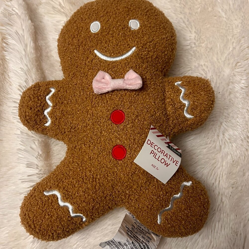 Gingerbread Man DecoratiChristmas Pillow Target Bullseye Playground Hard to find